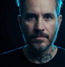 What if instead of skate it we paint it ?🤔🫠 #graffitiart #graffiti  #graffitiartist #graffitistyle 🎥jessearrowood🎥