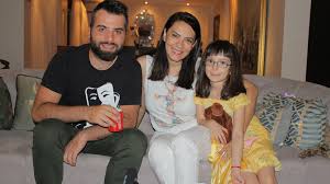 Her paternal family is of albanian descent. Yesim Salkim Hadi Be Ye Konustu