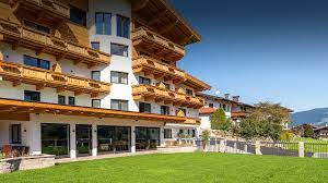 Book haus romantik in gerlos, austria. Hotel Garni Haus Romantik Fugen Fugenberg Spieljoch Hochf Ugen