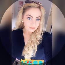 Katie McElroy (@Katie__McElroy)