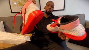 Kevin durant's kd series of nike basketball shoes has gone through a number of iterations over the years, but it has always remained relevant and highly coveted. Kevin Durant And Nike Unveil Youtube Sneakers Price Release Date