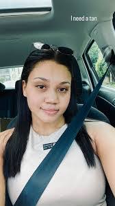 Chelsey Hill's Instagram, Twitter & Facebook