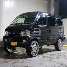 669 on instagram 洗車してピカピカ からのマフラー溶接しました 太い横出しマフラーアメ車感あるかな エブリィ da62 リフトアップ bigrims dolce アゲバン 軽箱 da62w 軽バン microvan rightha cars trucks van suv