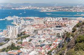 Brand new pub, the one o'clock gun to open on the albert dock in june. Blick Auf Die Stadt Von Gibraltar Und Der Seilbahn In Der Nahe Der Spitze Der Gibraltar Felsen Lizenzfreie Fotos Bilder Und Stock Fotografie Image 40817663