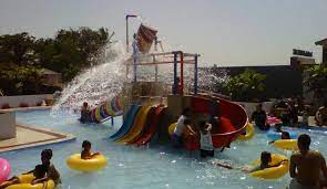 Harga tiket masuk waterboom grage city mall. Deretan Kolam Renang Di Brebes Beserta Tiket Masuknya Trip Jalan Jalan