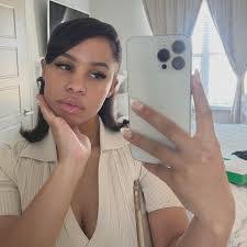 Mckenna Waller's Instagram, Twitter & Facebook