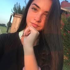 Selena Schmidt (selenas809)