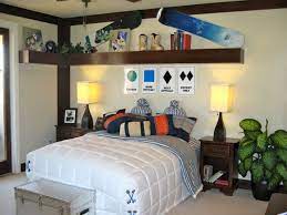 Using 4x4 S As A Shelf On The Wall Why Didn T I Think Of That Bedroom Themes Snowboard Bedroom Home Goods Decor