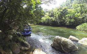 The rio claro is an incredibly picturesque waterway that due to its narrowness, has many sections that are only possible to access by kayaking it. Rio Claro Nature Reserve A Perfect Getaway From Medellin