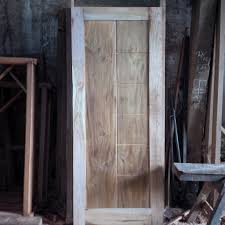 Walaupun ditahun 2021 ini muncul beberapa desain kusen. Daun Pintu Kayu Mahoni Rp 300 000 Kayu Glugu Super Murah Facebook