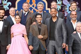 アラジン実写版をみた2歳半と4歳半の感想は… 伝わるように、そのまんま書きます。 2歳半「アラジン見たね!また見たいね。 おさるさんだっこして 落っこちるところが怖いね。 キラキラの耳とかにつけるのが可愛いね。」 ã‚¢ãƒ©ã‚¸ãƒ³ å…¨ä¸–ç•Œã§å¤§ãƒ'ãƒƒãƒˆã‚¹ã‚¿ãƒ¼ãƒˆ å®Ÿå†™ç‰ˆ ã‚¢ãƒªçŽ‹å­ã®ãŠé€šã‚Š ã®ã‚¢ãƒãƒ³ ã‚¢ãƒãƒ³ ã«æ³¨è€³ Cuemovie Com