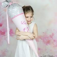 Loanani | hochwertige schultüten aus stoff, personalisiert mit namen, datum, motiv, wandelbar in ein rechteckiges kissen. Schultute Kissen Kaufen Stoff Schultute Mit Namen Personalisieren