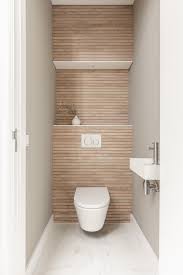 toilet met houtstructuur tegels toilet ontwerp kleine badkamer decoreren douche ruimtes