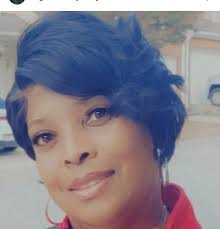 Looking for a stylist that does braids but I have alopecia (someone help)…