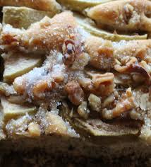 Birnen schälen, halbieren, kerngehäuse entfernen. Birnen Walnuss Kuchen Und Birnen Rotwein Marmelade