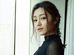 Michelle Wai's Instagram, Twitter & Facebook