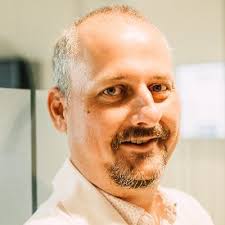 ryan lister (@ry_lister)