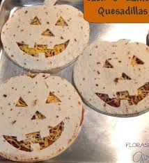 35 Halloween Party Food Ideas Appetizers Snacks Treats Desserts Piz In 2020 Halloween Party Foods Appetizers Halloween Food For Party Halloween Appetizers For Adults