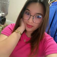 Kristine Castro's Instagram, Twitter & Facebook