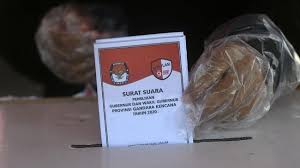 Banyak kekhwatiran yang terjadi terhadap vaksin ini. Meme Pro Dan Kontra Pilkada Serentak 2020