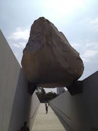 Levitated Mass Michael Heizer Is This The Heaviest Object Ever Transported In Modern Times Disenos De Unas Arquitectura