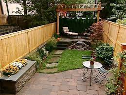 Urban Oasis Collecting Ideas For A Possible Backyard Re Do Narrow Backyard Ideas Small Backyard Landscaping Small Backyard Design