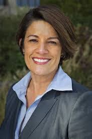 Alyson Holcomb's Instagram, Twitter & Facebook