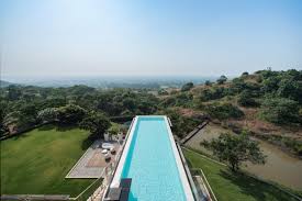 Infinity Pool House To Offer An Experience In An Urban Context Of Mumbai Shroffleon Designs The Architects Diary Pool Beautiful Pools Pool Houses