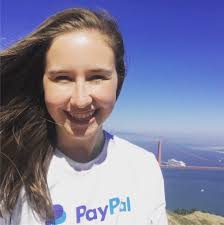 Amanda Hedgecock's Instagram, Twitter & Facebook