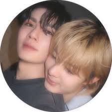 But why did zee look at nu's neck while tilting his head like that  afsfdshfajk???? 😭😭😭😭😭😭 #EMAnniversaryxZeeNuNew #ZeeNuNew