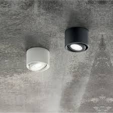 Moderne deckenstrahler sind in designerteams der hersteller haben sie in schwarz, weiß oder silber gestaltet, sie bestehen aus. Led Deckenstrahler Rund Schwenkbar Spot 2 Farben Led 6w Warmweiss Wohnlicht Led Deckenstrahler Led Deckenspots Led Lampen Decke
