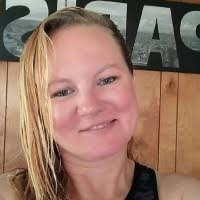 Lyndsay Marques's Instagram, Twitter & Facebook