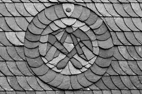 Dachdecker m ( genitive dachdeckers, plural dachdecker, female dachdeckerin ) tiler, roofer, slater, thatcher (male or of unspecified sex) (profession) Ava Dachdecker Stuttgart Uber 20 Jahre Erfahrung