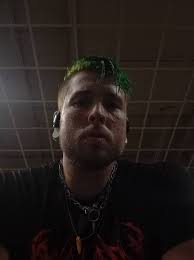 I'm not the same person I was 6 months ago I'm growing daily 🤝🏾