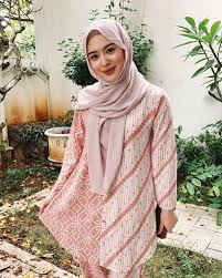 Ayana jihye moon masuk islam. Mualaf Korea Cinta Budaya Indonesia Intip Gaya Ayana Jihye Moon Pakai Batik Semua Halaman Stylo