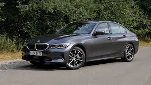 Januar 2021) ist als inzwischen sechste generation in allen dimensionen gewachsen. Bmw 3er G20 Fahrbericht 330i Rwd 2020 Autogefuhl