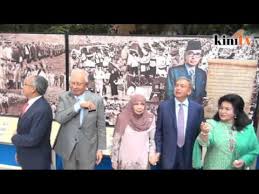 Jika ingin mengenali sisi peribadi perdana menteri kedua, allahyarham tun abdul razak hussein, berkunjunglah ke memorial tun abdul razak di jalan perdana, kuala lumpur. Hari Bersejarah Najib Dan Keluarga Peringati Tun Razak Youtube
