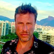 María Luisa Rivero (@maryluzriv)