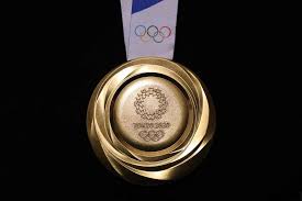 Muito além das medalhas feitas de metais reciclados, a esperança é divulgar a importância da reciclagem e chamar a atenção para o crescente. Medalhas Das Olimpiadas 2020 Sao De Material Reciclado