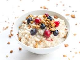 Porridge Fruite Au Fromage Blanc Recette Recettes De Cuisine Recette Porridge Recette Flocons D Avoine