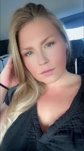 Heather Salisbury's Instagram, Twitter & Facebook