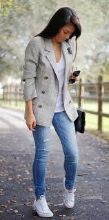 Resultado de imagen para combinaciones de blusas con jeans