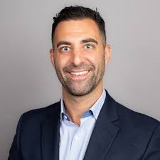 Dustin Giannelli (@hearsdustin) • Instagram photos and videos