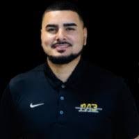 Daniel Elenes's Instagram, Twitter & Facebook