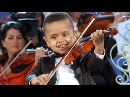 Andre Rieu 3 Year Old Violinist Akim Camara 2005 Youtube Andre Rieu Violin 3 Years Old