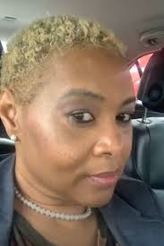 Chandra James (@shetakesselfies)