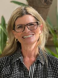 Bookshelf Detective by Kim Tomsic: Picture Book Critique with  author/teacher/mentor Denise Vega #KidLitForHaiti