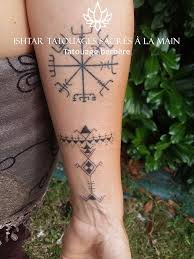 Katia Holist Ink Tattoo Tatouages Berberes Tatouage Ethnique Tatouage Berber Tatouage Bande Au Poignet