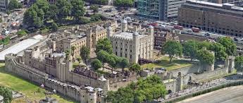Der tower of london ist wohl eines der düstersten und unheimlichsten bauwerke in der geschichte englands. Tower Of London Den Sollte Man Unbedingt Besichtigen