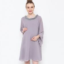 Model baju ini menjadi favorit penggunanya akibat dari keleluasaan yang diberikan. 10 Rekomendasi Baju Cantik Untuk Ibu Hamil Yang Modis 2019
